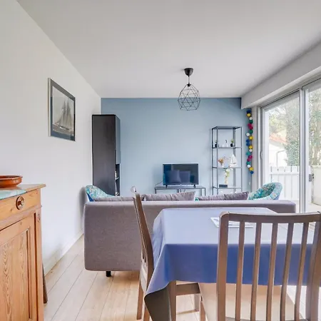Perlières- Proche De La Et Centre Appartement *